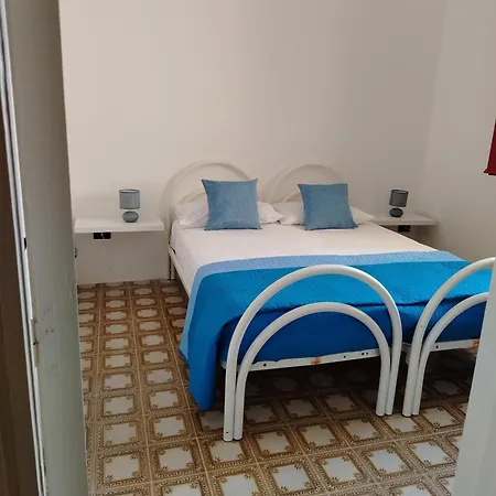 Casalabate Apartment דירה *
